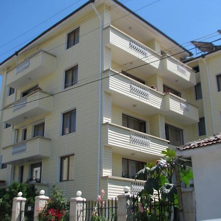 Vladimirov Guest House Primorsko Exterior foto