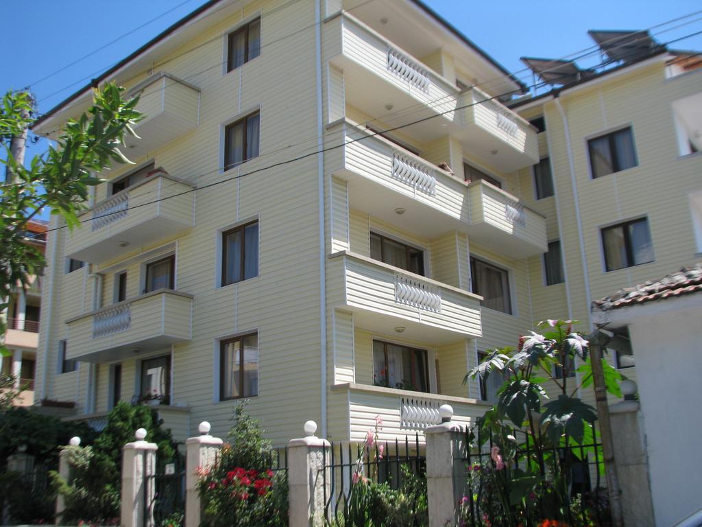 Vladimirov Guest House Primorsko Exterior foto
